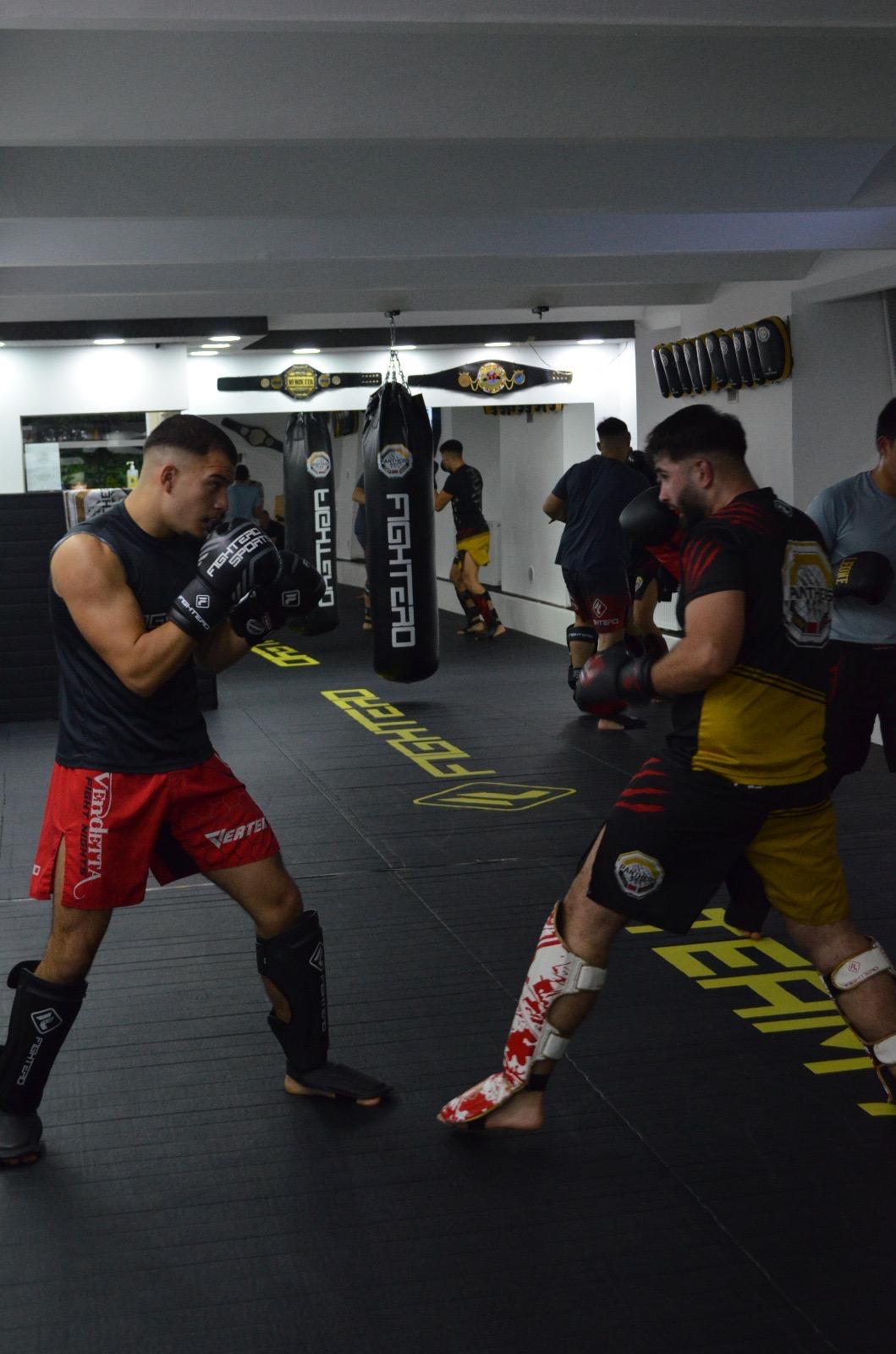Kampfsporttraining bei der Panthers Fight School